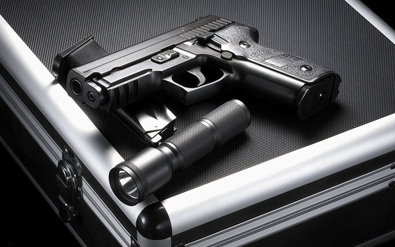 Những vũ khí mật vụ Mỹ mang theo bảo vệ TT Trump